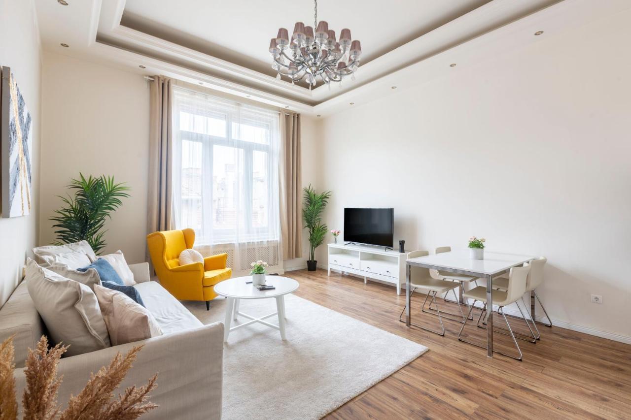Luxurious Central Apartment In Liszt Ferenc Square Будапешт Экстерьер фото